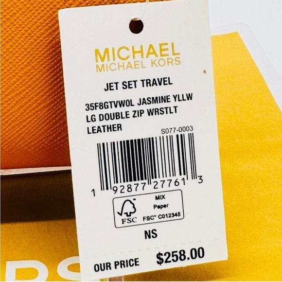 Michael Kors Large Double Zip Wallet Wristlet
Jasmine Yellow - Picture 9 of 9